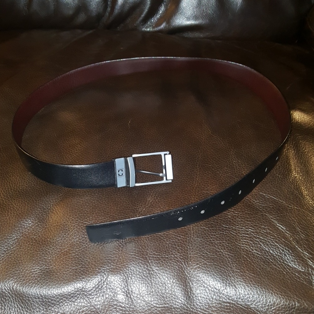 Men's size 32 Swiss gear belt